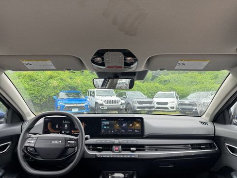 Used 2025 Kia K4 FWD image 31
