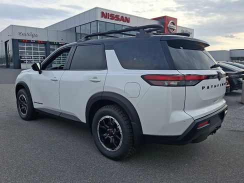 New 2026 Nissan Pathfinder Rock Creek AWD/4WD image 3