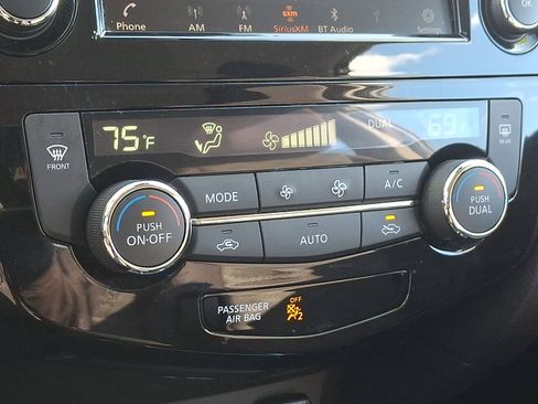 Used 2022 Nissan Rogue Sport SV image 15