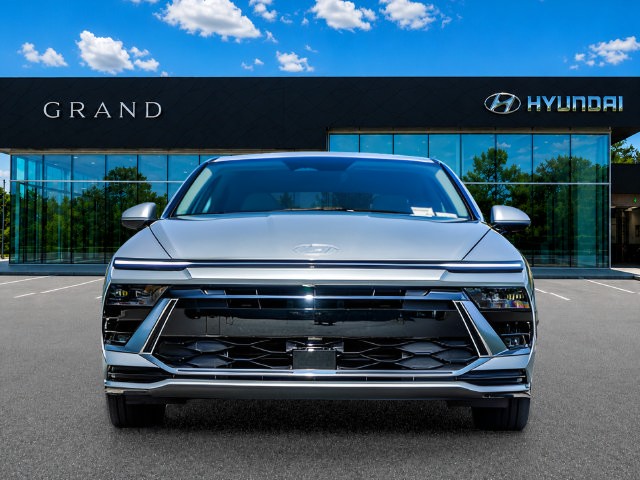 Certified 2025 Hyundai Sonata SEL FWD image 9