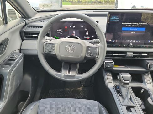 Used 2026 Toyota RAV4 XSE w/ Weather Package AWD/4WD image 18