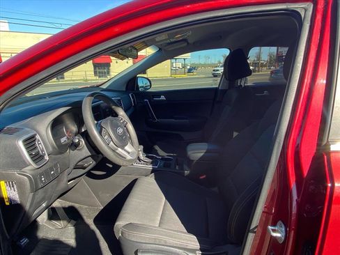 Used 2020 Kia Sportage LX image 4