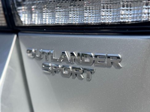 Used 2024 Mitsubishi Outlander Sport SE AWD/4WD image 10