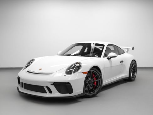 Certified 2018 Porsche 911 GT3 RWD image 6