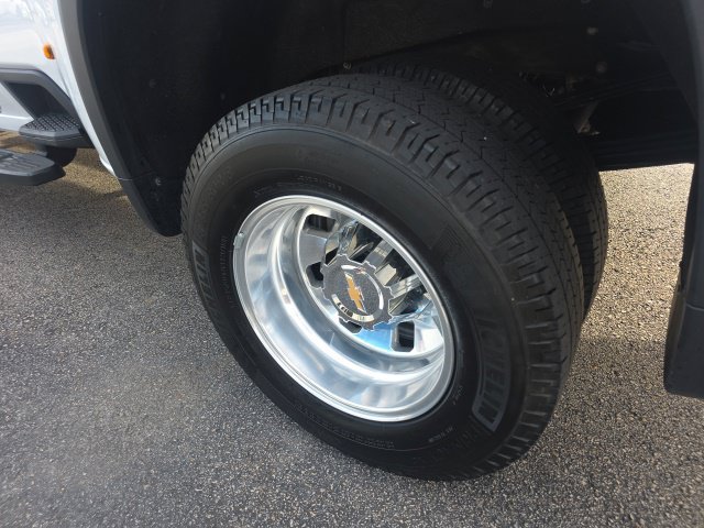 Used 2024 Chevrolet Silverado 3500 High Country w/ High Country Premium Package AWD/4WD image 11