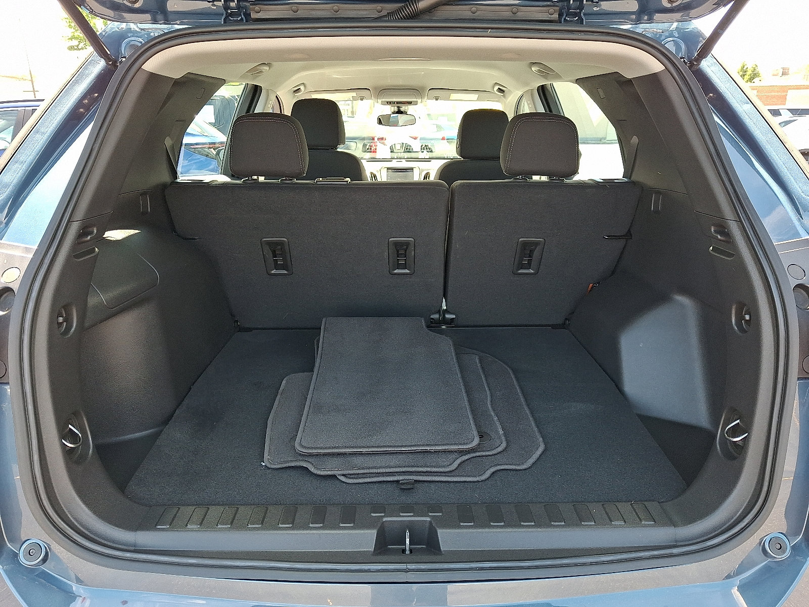 Used 2024 Chevrolet Equinox LS AWD/4WD image 30