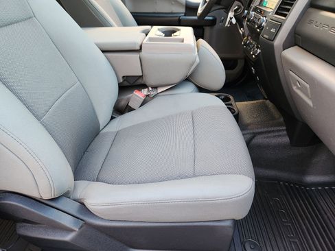 Used 2019 Ford F250 XL w/ Power Equipment Group image 12