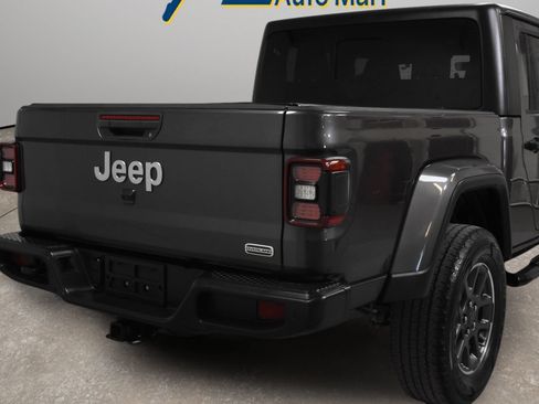 Used 2020 Jeep Gladiator Overland AWD/4WD image 3