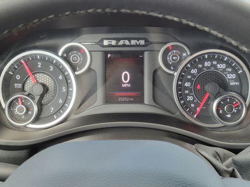 Used 2026 RAM 2500 Big Horn AWD/4WD image 9