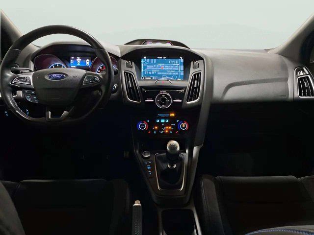 Used 2017 Ford Focus RS AWD/4WD image 22