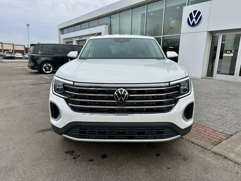 New 2026 Volkswagen Atlas SE image 2