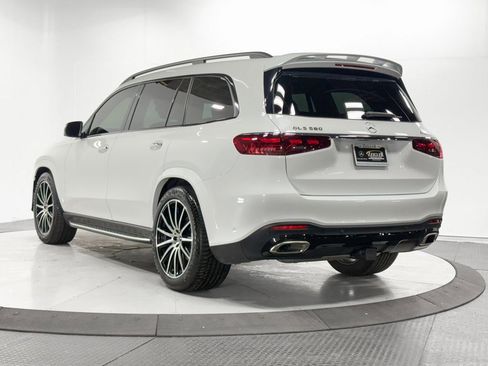 Used 2024 Mercedes-Benz GLS 580 4MATIC image 31