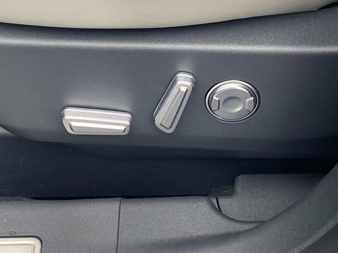 New 2026 Lincoln Nautilus Premier image 13