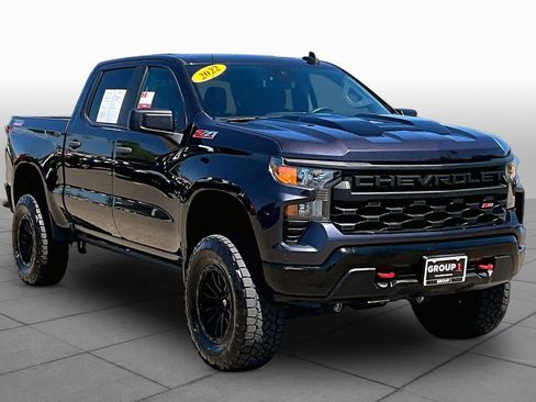 Used 2022 Chevrolet Silverado 1500 Custom Trail Boss AWD/4WD image 2