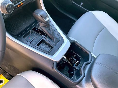 Used 2025 Toyota RAV4 XLE Premium image 17