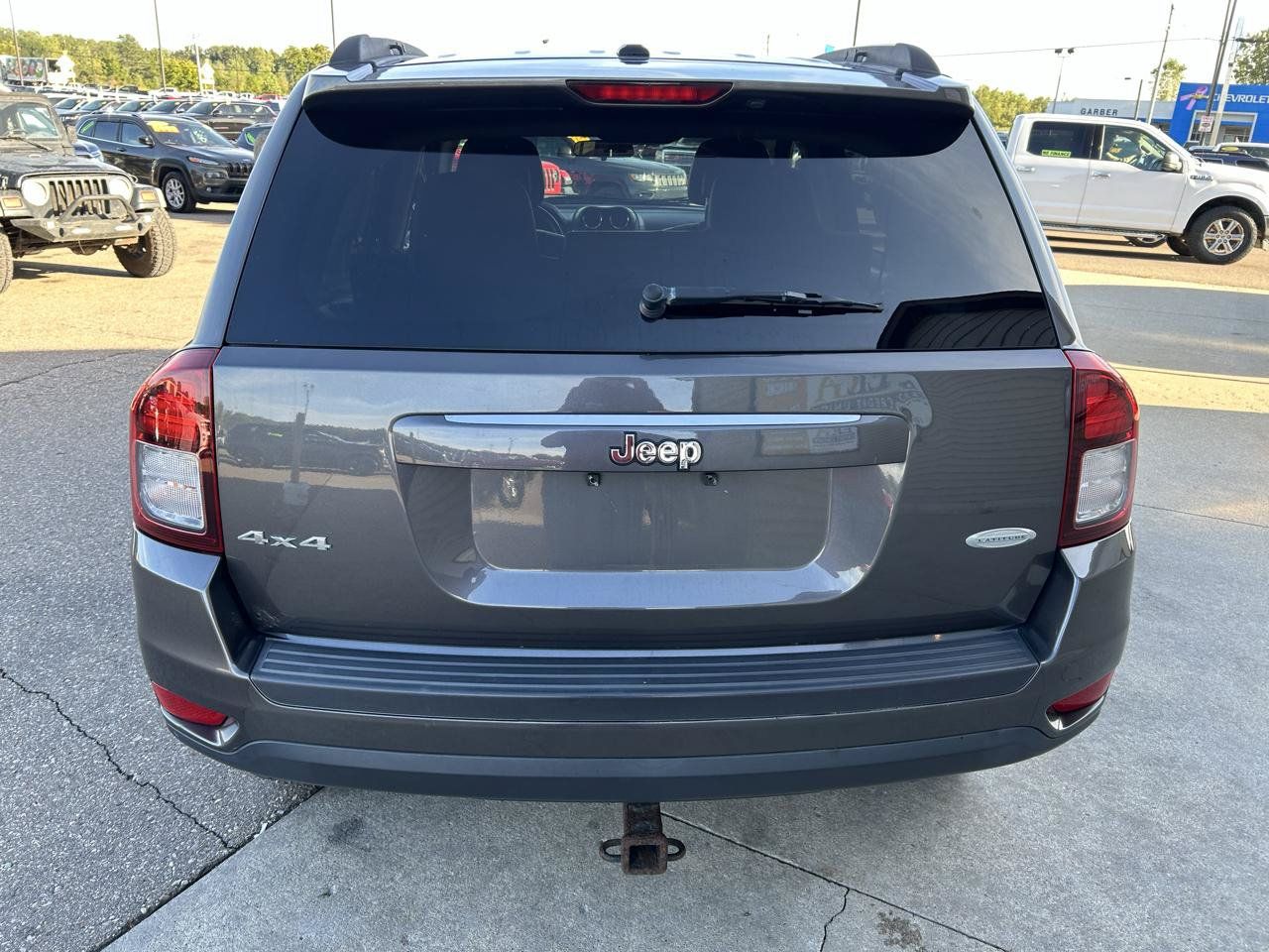Used 2015 Jeep Compass Latitude w/ Trailer Tow Prep Group AWD/4WD image 6
