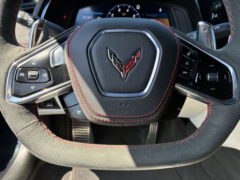 Used 2023 Chevrolet Corvette Stingray Premium Cpe w/ Z51 Performance Package RWD image 24