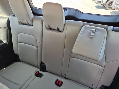 Certified 2025 Nissan Pathfinder SL AWD/4WD image 31