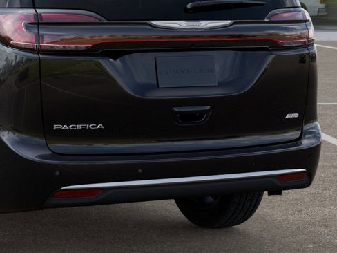 New 2026 Chrysler Pacifica Pinnacle image 14