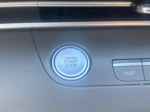 Used 2023 Hyundai Elantra SEL w/ Convenience Package FWD image 22