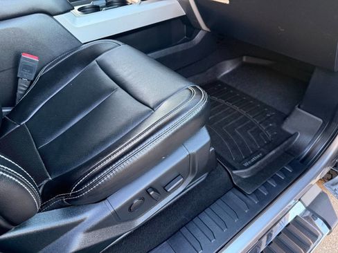 Used 2021 Ford F350 Lariat image 28