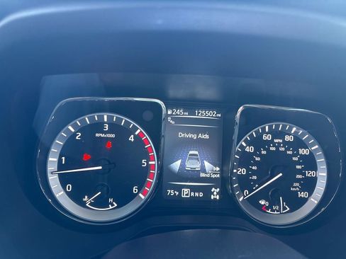 Used 2017 Nissan Titan Platinum Reserve image 9