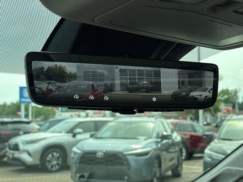 Used 2020 Toyota RAV4 Limited AWD/4WD image 35