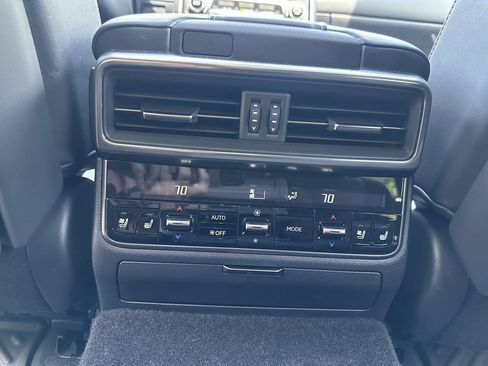 Used 2026 Lexus LX 700h Luxury AWD/4WD image 17