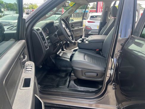 Used 2020 RAM 1500 Tradesman AWD/4WD image 13