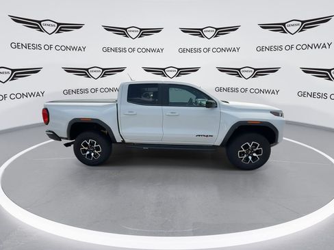 Used 2023 GMC Canyon AT4X AWD/4WD image 9