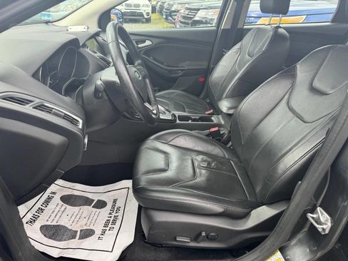 Used 2017 Ford Focus Titanium image 25