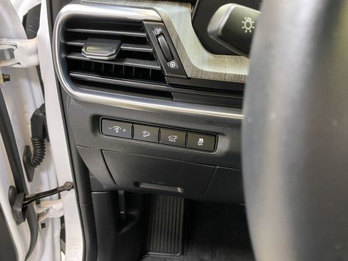 Used 2024 Kia Telluride SX w/ Towing Package image 37