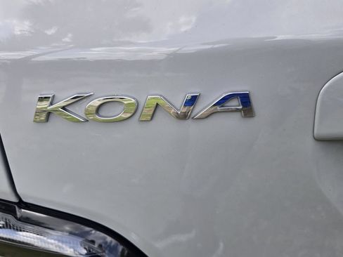 Used 2023 Hyundai Kona SE FWD image 11