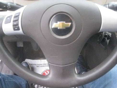 Used 2011 Chevrolet Malibu LS FWD image 14