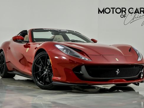 Used 2021 Ferrari 812 GTS image 1
