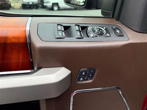 Used 2017 Ford F250 King Ranch w/ Chrome Package image 32