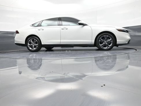 Used 2024 Honda Accord EX image 28