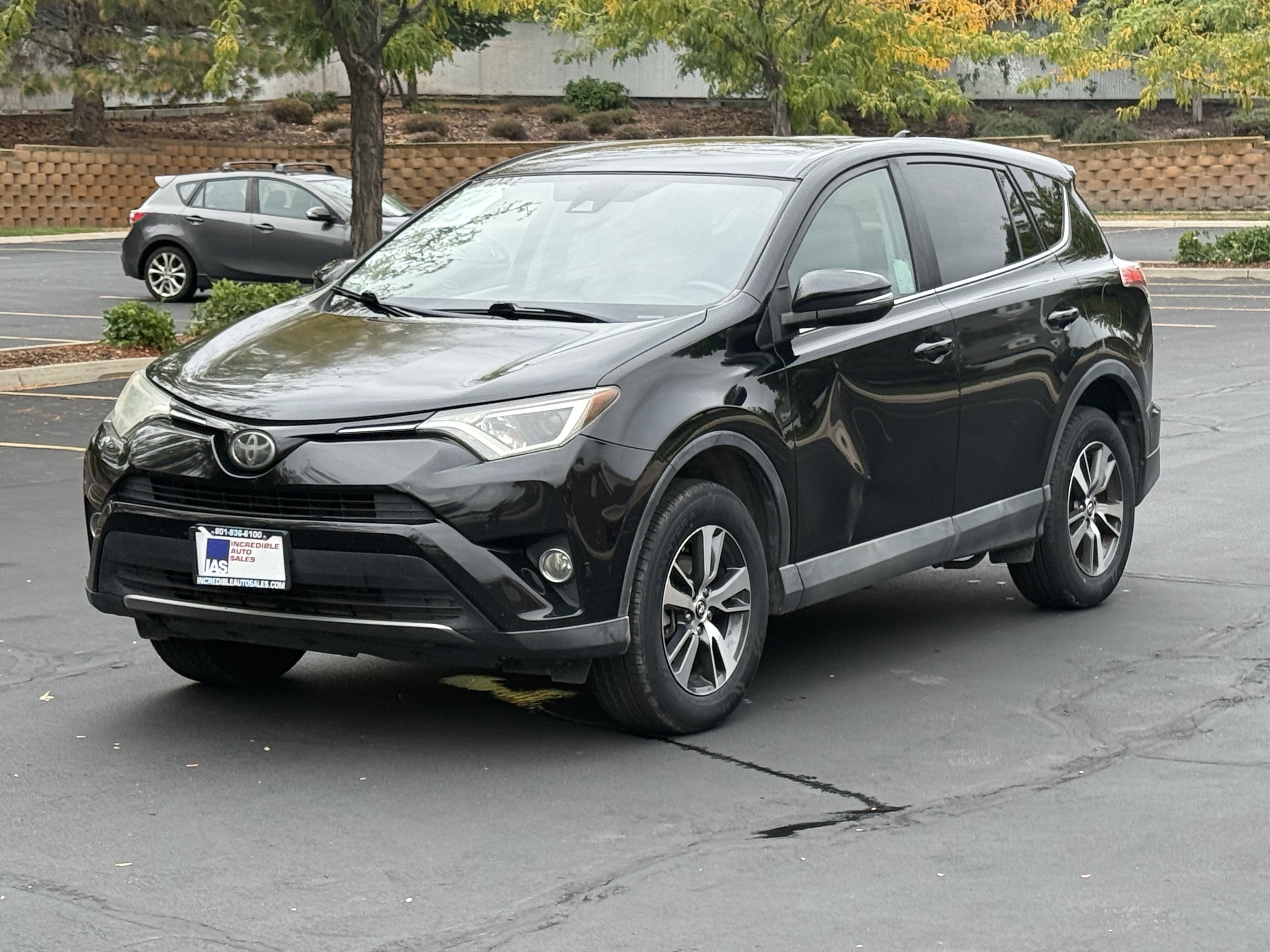 Used 2018 Toyota RAV4 XLE w/ Carpet Mat Package FWD image 8
