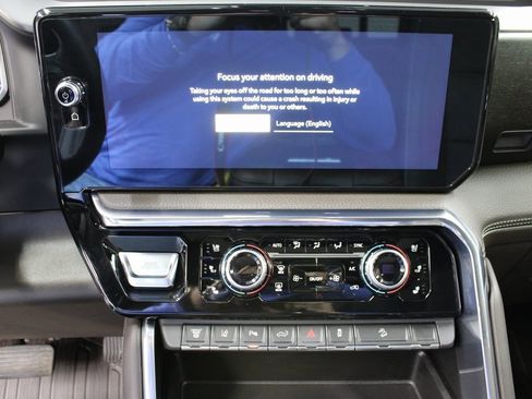 Used 2024 GMC Sierra 2500 Denali w/ Technology Package image 13