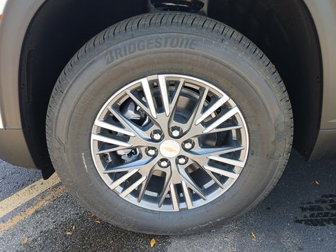 New 2026 Chevrolet Traverse LT w/ Driver Confidence Package image 25