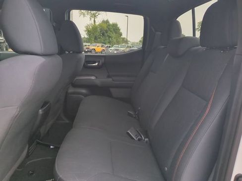 Used 2018 Toyota Tacoma TRD Sport RWD image 14