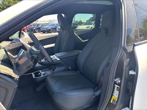 Used 2024 BMW iX xDrive50 w/ Sport Package AWD/4WD image 22