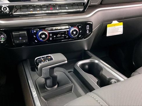New 2026 GMC Sierra 1500 SLT w/ SLT Premium Package AWD/4WD image 7
