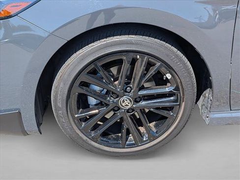 Used 2025 Toyota Camry SE FWD image 16