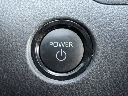 Used 2025 Toyota Camry SE AWD/4WD image 25