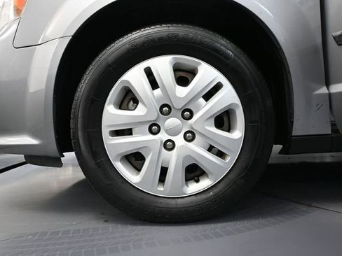 Used 2016 Dodge Grand Caravan American Value Package image 16