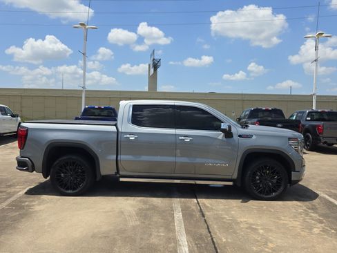 Used 2024 GMC Sierra 1500 Denali w/ Denali Reserve Package AWD/4WD image 2