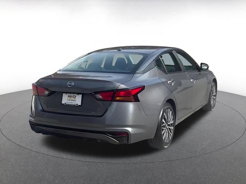 Used 2025 Nissan Altima 2.5 SV FWD image 15