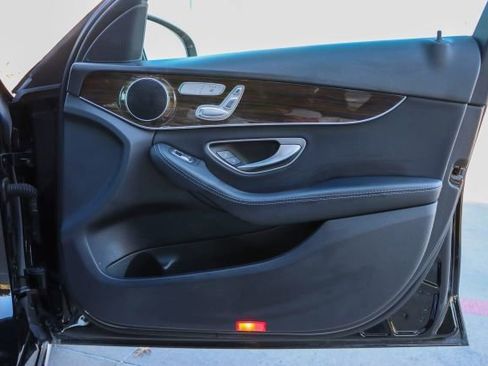 Used 2018 Mercedes-Benz C 300 C 300 image 10