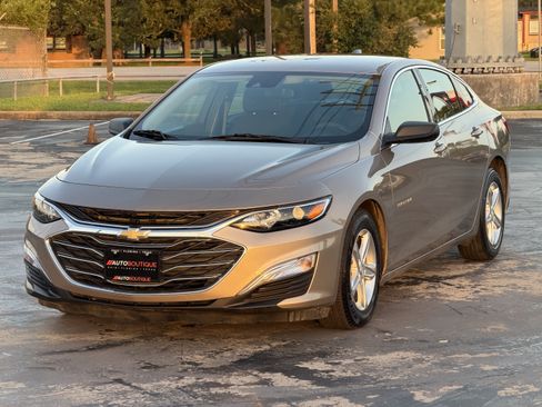 Used 2024 Chevrolet Malibu LS FWD image 5
